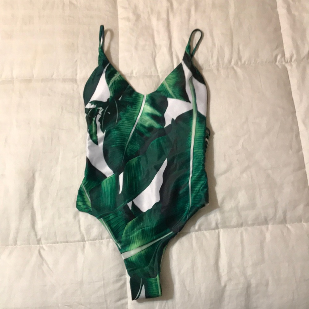 One Piece Bathing-suit